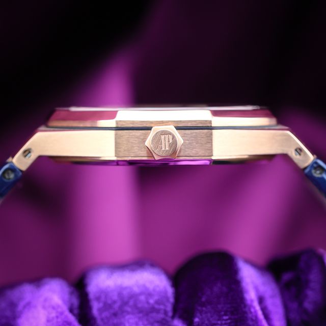 Audemars Piguet Royal Oak 15400OR.OO.D002CR.01 Image 5